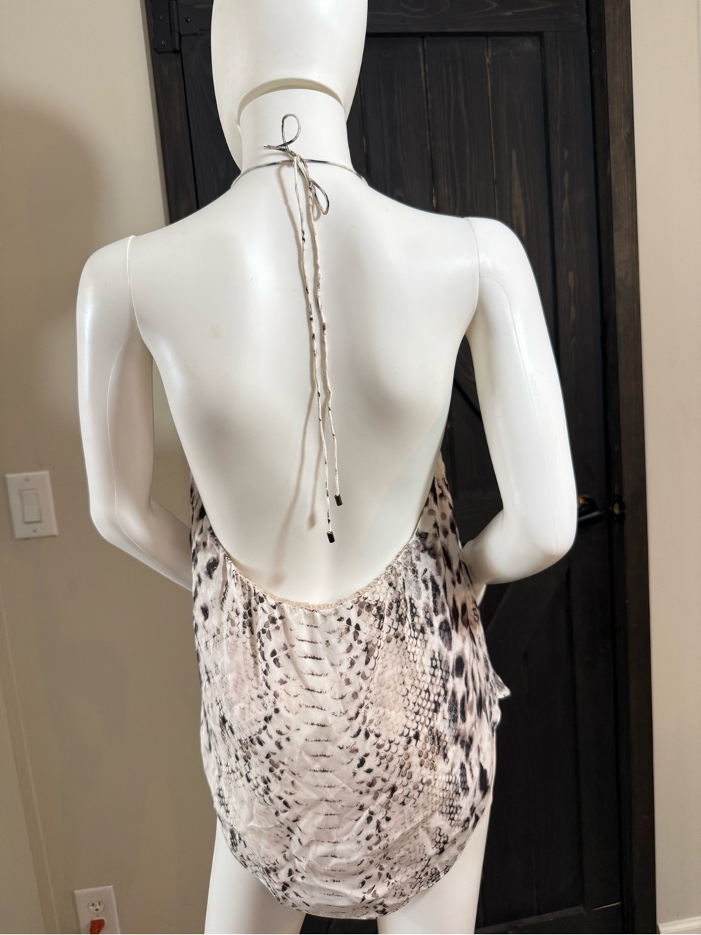 Haute hippie 100% Silk Snake Print Halter Tank Top in Neutral Tones - Picture 7 of 11